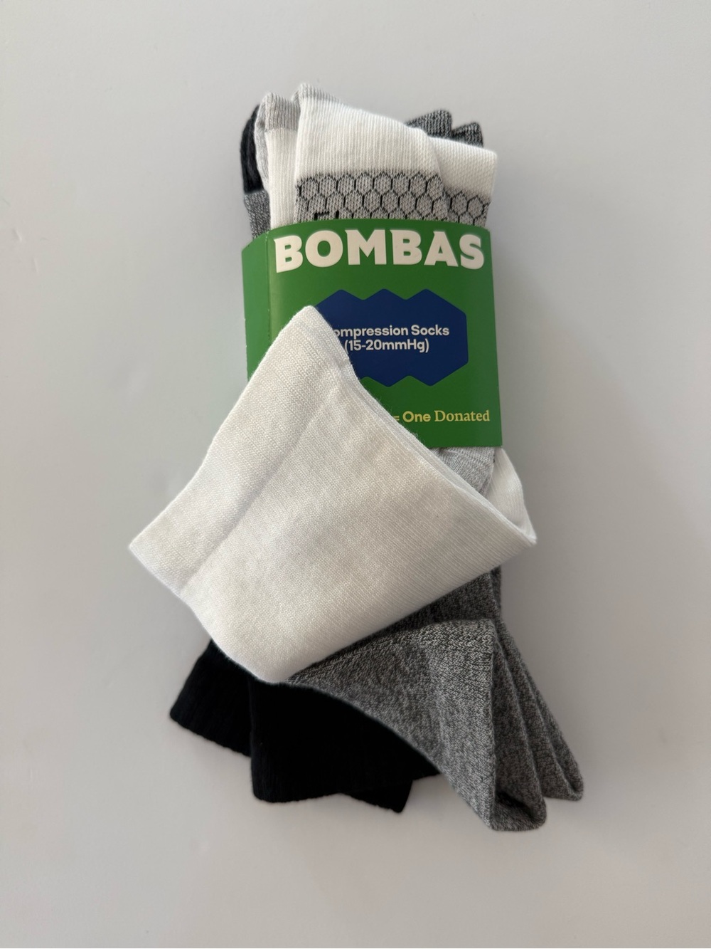 Bombas 3 pair compression socks size M